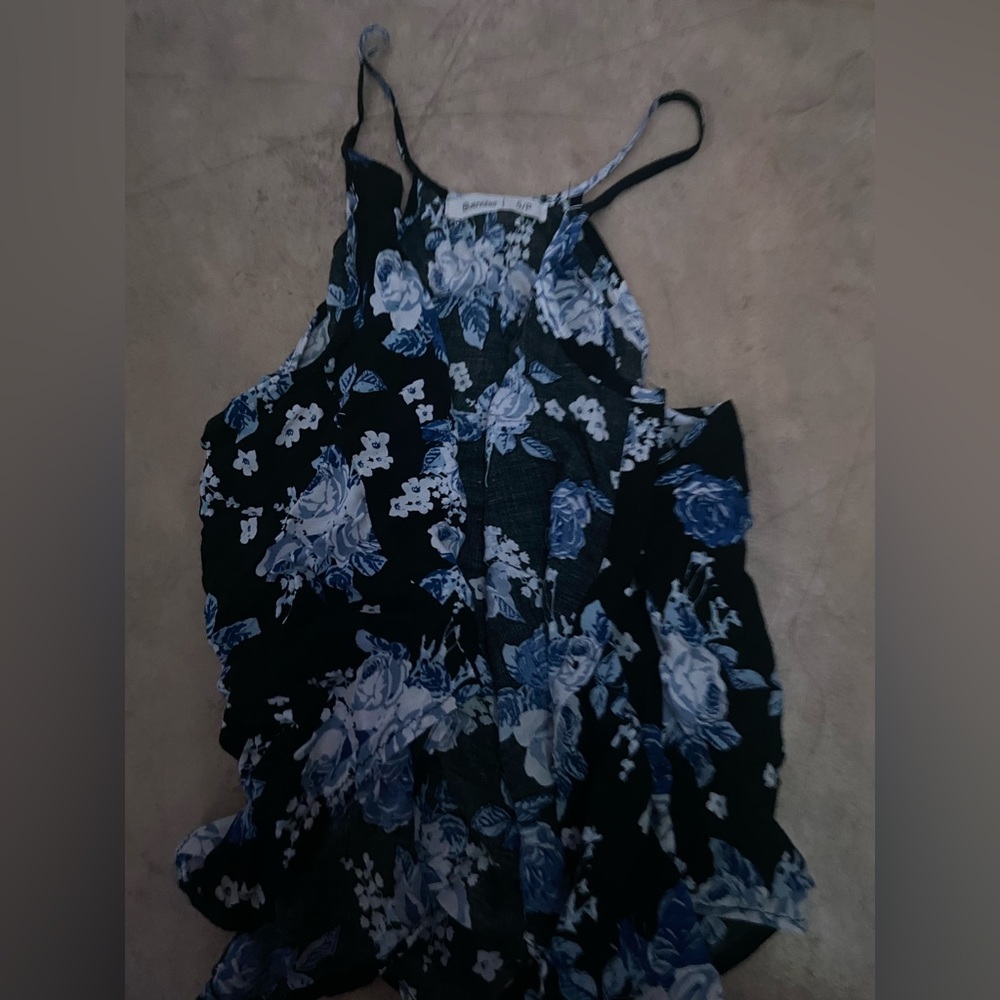 Tie top